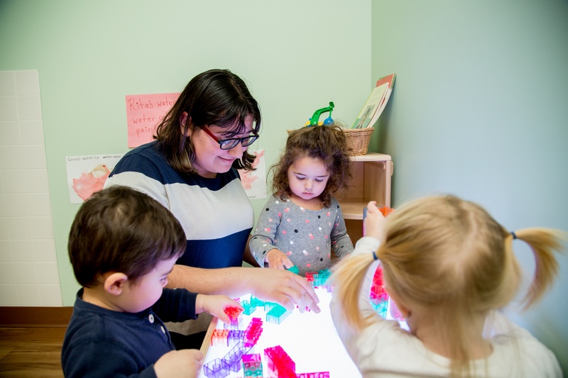 benefits-of-a-daycare-environment-right-steps-education